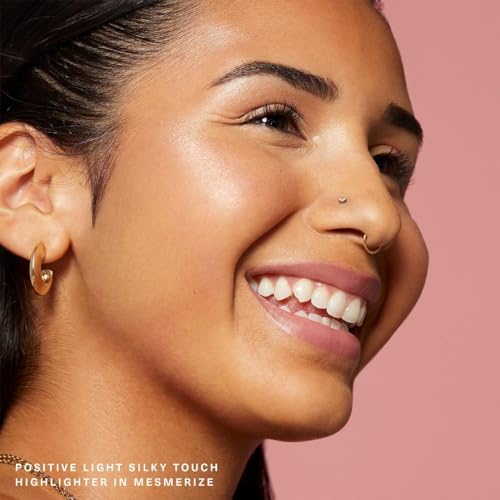 Rare Beauty Silky Touch Highlighter - Mesmerize | 2.8g | Radiant Glow