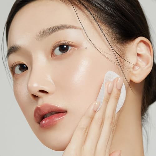 Medicube Zero Pore Pads 2.0 - Dual-Textured Exfoliating Toner Pads with AHA & BHA - 70 Pads