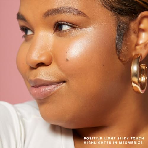 Rare Beauty Silky Touch Highlighter - Mesmerize | 2.8g | Radiant Glow