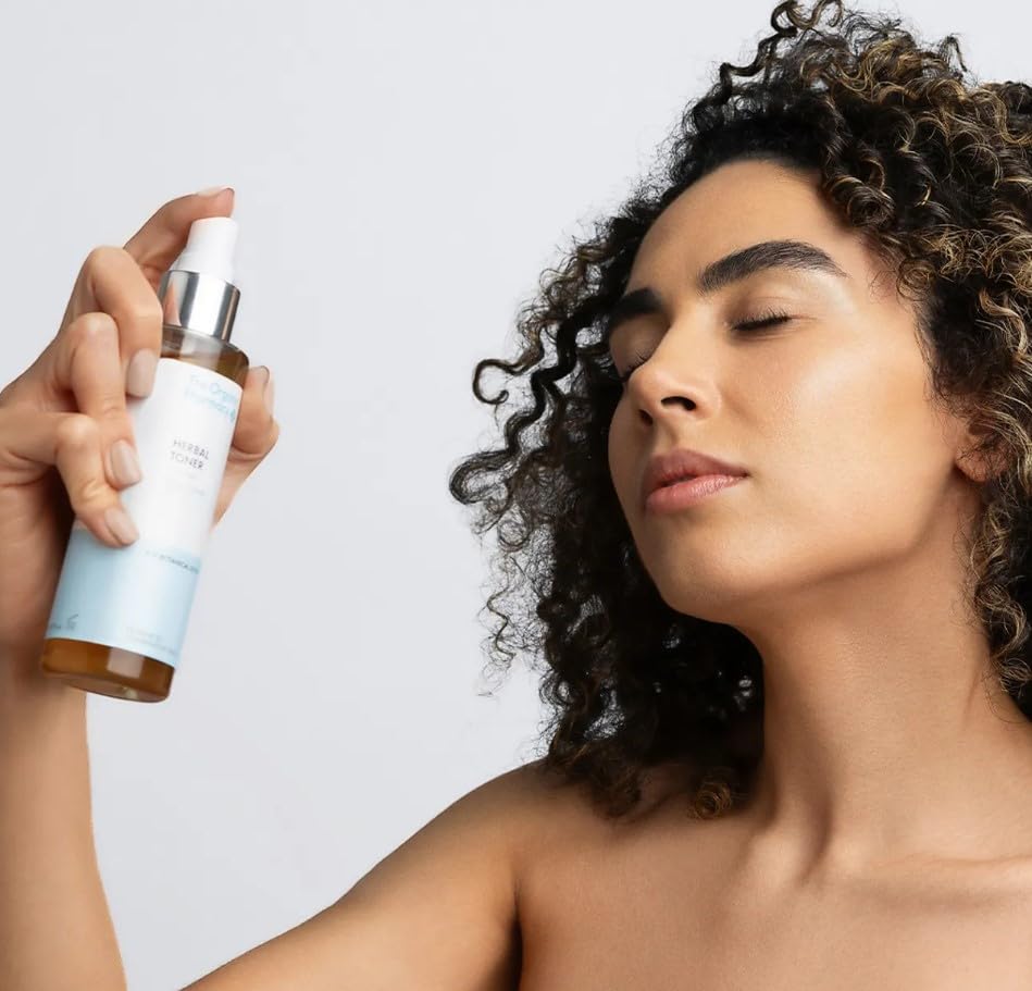 The Organic Pharmacy Herbal Toner Refresh & Hydrate - Normal to Combination Skin for Unisex 3.4 oz