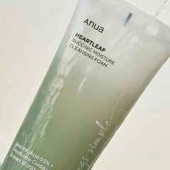 Gentle gel cleanser for acne-prone and sensitive skin.